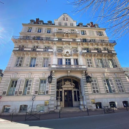 Location Dans Le Grand Hotel D'Aix Les Bains Экс-ле-Бен Экстерьер фото
